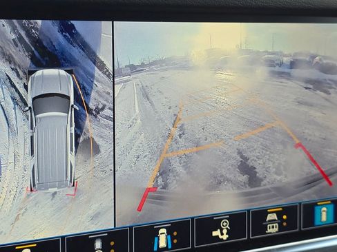 Used 2021 GMC Yukon Denali image 29