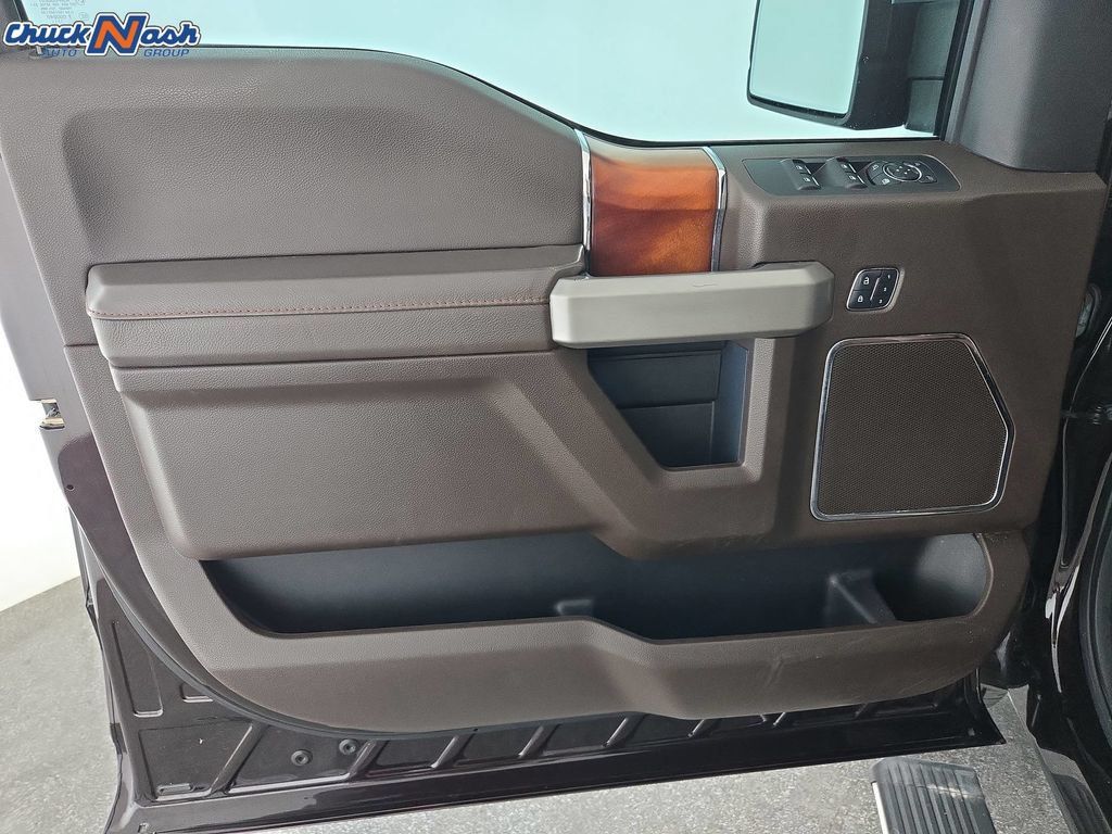 Used 2018 Ford F150 King Ranch w/ Equipment Group 601A Luxury AWD/4WD image 28