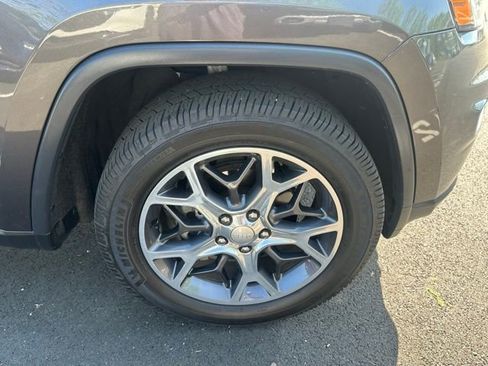 Used 2019 Jeep Grand Cherokee Limited w/ Trailer Tow Group IV image 14