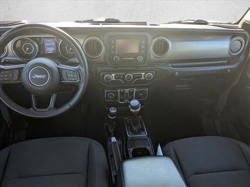 Used 2018 Jeep Wrangler Unlimited Sport S image 16