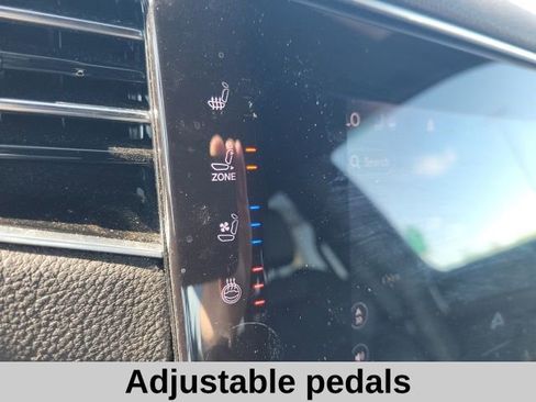 Used 2024 Jeep Wagoneer Series II w/ Flexible Seating Group image 10