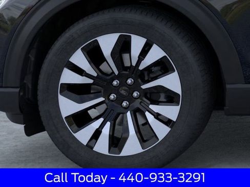 New 2026 Ford Explorer Platinum image 20