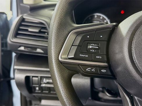 Used 2019 Subaru Crosstrek 2.0i image 19