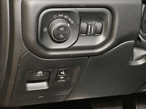 New 2026 RAM 1500 4x4 Crew Cab image 18
