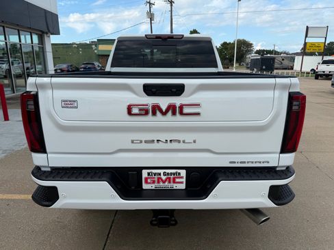 New 2026 GMC Sierra 2500 Denali w/ Denali Reserve Package image 4