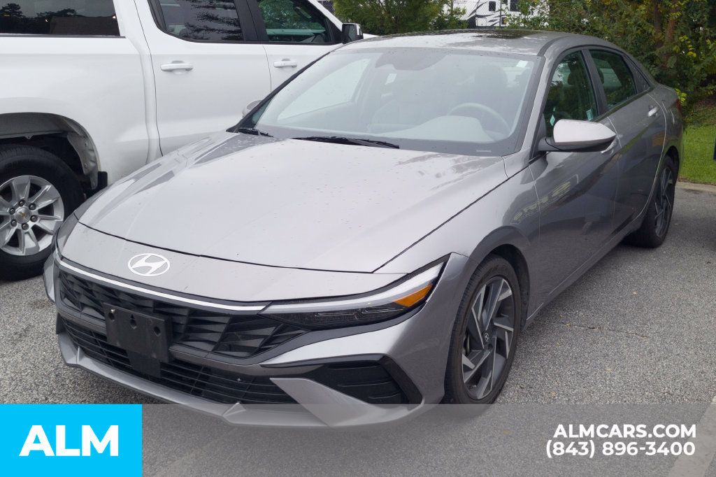 Used 2025 Hyundai Elantra SEL FWD image 22