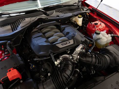 Used 2025 Ford Mustang GT RWD image 32