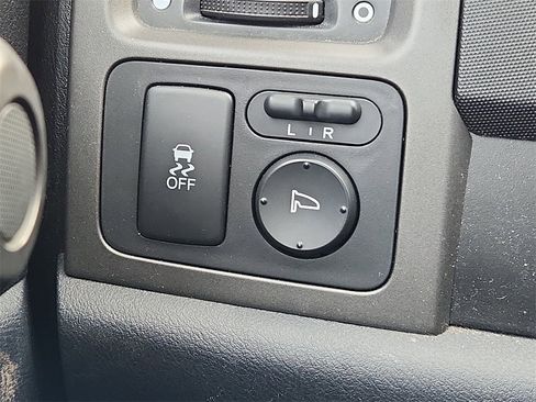 Used 2011 Honda CR-V LX image 21