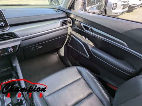 Used 2020 Kia Telluride LX image 21