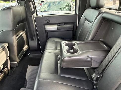 Used 2013 Ford F250 Lariat w/ Lariat Interior Pkg AWD/4WD image 28
