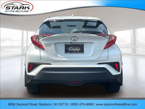 Used 2018 Toyota C-HR XLE FWD image 5