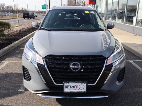 Certified 2024 Nissan Kicks SV image 5