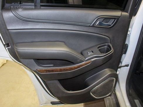 Used 2016 Chevrolet Tahoe LT image 12