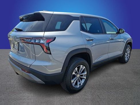 Used 2025 Chevrolet Equinox LT FWD image 4