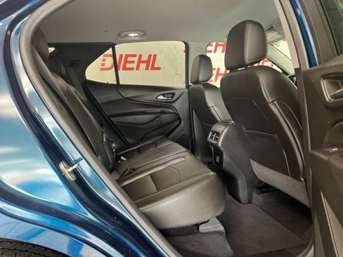 Used 2020 Chevrolet Equinox LT w/ Sport Edition FWD image 11