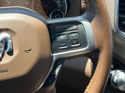 Used 2022 RAM 2500 Laramie AWD/4WD image 18