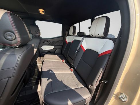 Used 2024 GMC Canyon AT4X AWD/4WD image 38
