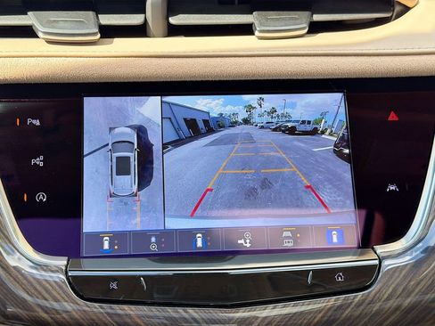 Used 2023 Cadillac XT6 Premium Luxury w/ Platinum Package FWD image 36