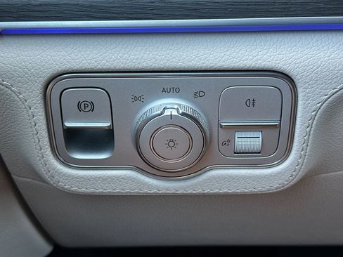 Used 2024 Mercedes-Benz GLE 350 4MATIC image 32