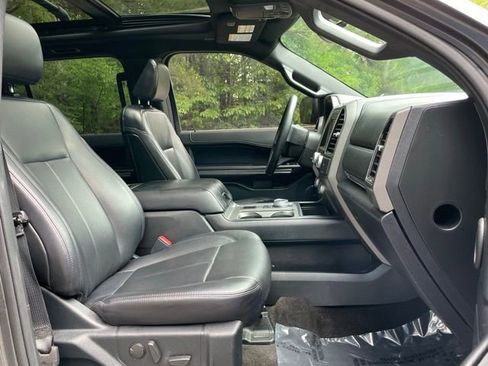 Used 2021 Ford Expedition Max XLT RWD image 19