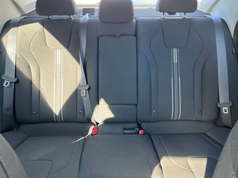 Used 2025 Hyundai Elantra SEL image 34