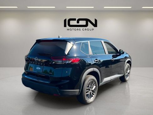 Used 2024 Nissan Rogue S AWD/4WD image 5