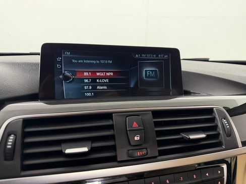 Used 2017 BMW 330i Sedan RWD image 17