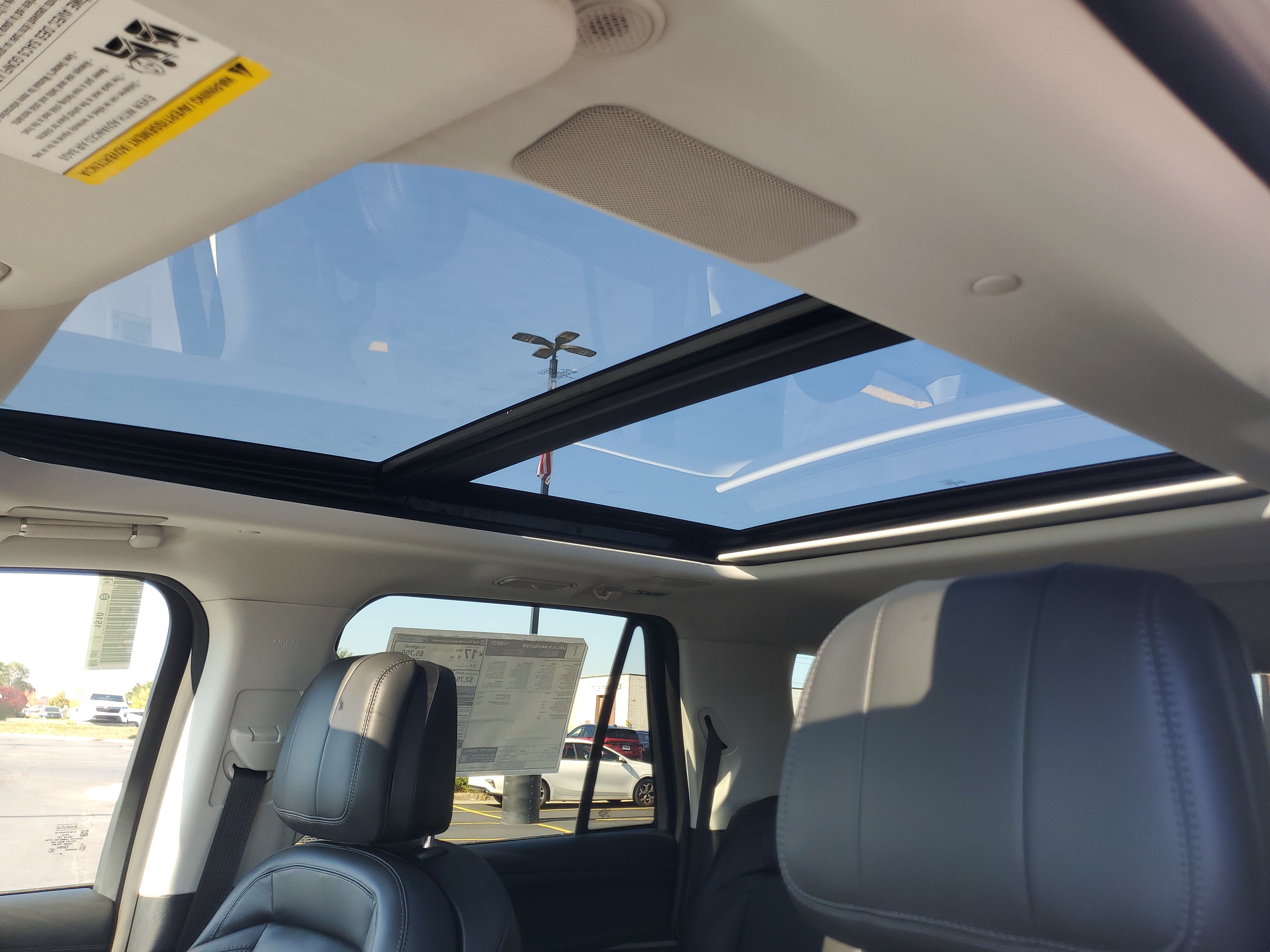 New 2027 Lincoln Navigator Reserve AWD/4WD image 11