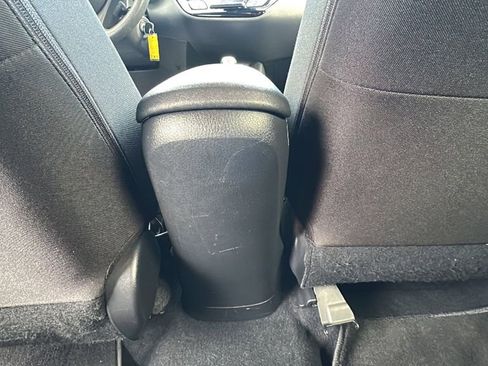 Used 2021 Toyota C-HR LE image 21