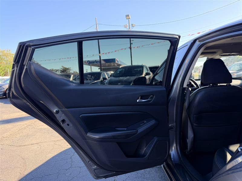 Used 2021 Nissan Altima 2.5 SR w/ SR Premium Package FWD image 12