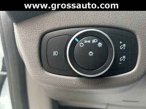 Used 2020 Ford Transit Connect XLT image 11