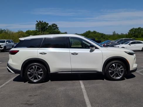 Used 2025 INFINITI QX60 Luxe image 10