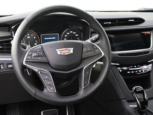 New 2025 Cadillac XT5 Sportv w/ LPO, Red Accent Package AWD/4WD image 12