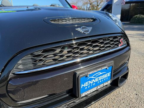 Used 2019 MINI Cooper S image 19