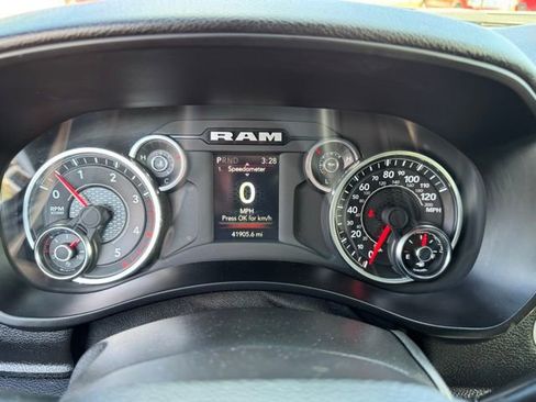 Used 2024 RAM 2500 Big Horn w/ Off Road Package AWD/4WD image 19