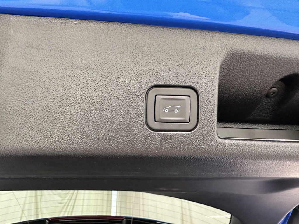 Used 2024 Chevrolet Equinox EV LT FWD image 8