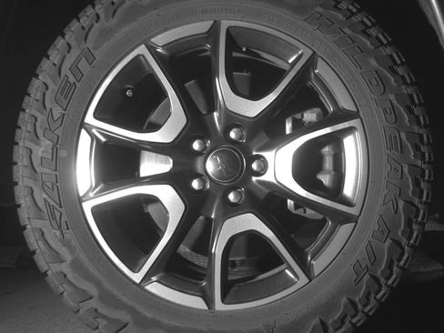 Used 2025 Jeep Compass Trailhawk AWD/4WD image 15