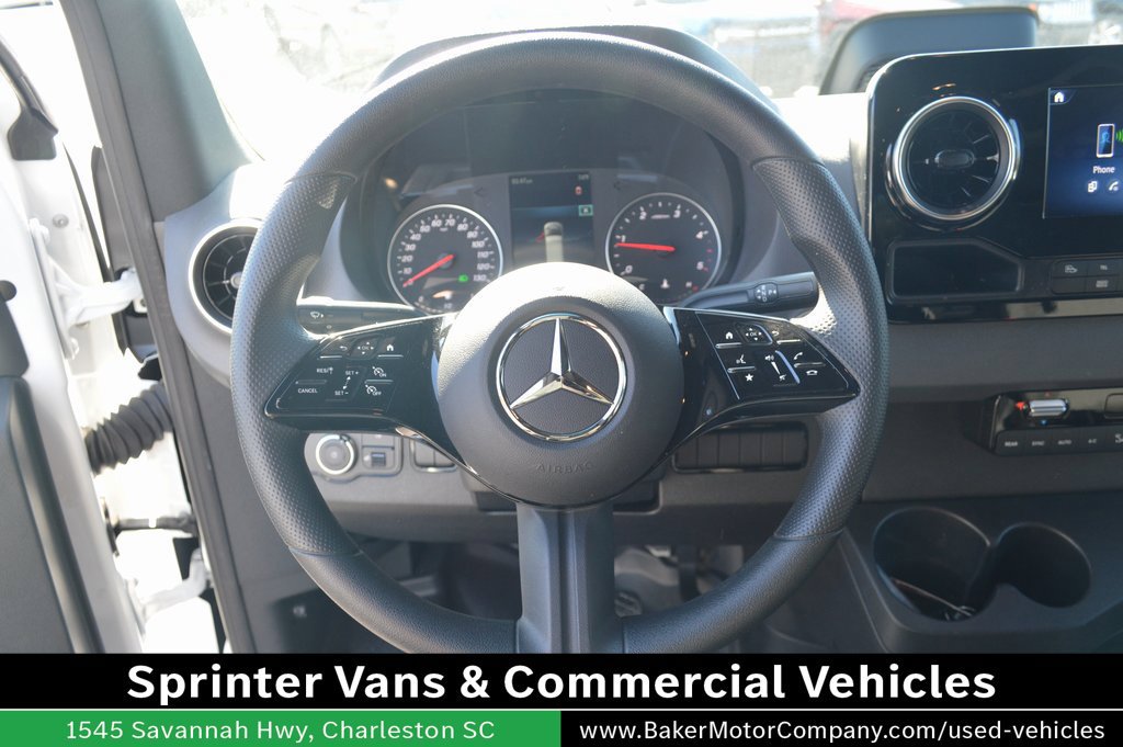 Used 2025 Mercedes-Benz Sprinter 2500 image 9