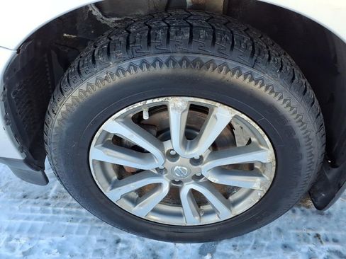 Used 2015 Nissan Pathfinder S image 9