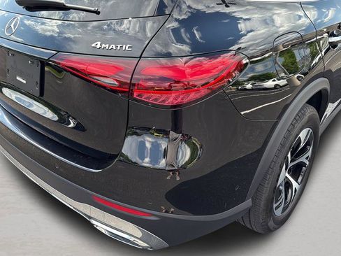 Used 2025 Mercedes-Benz GLC 350e 4MATIC image 11