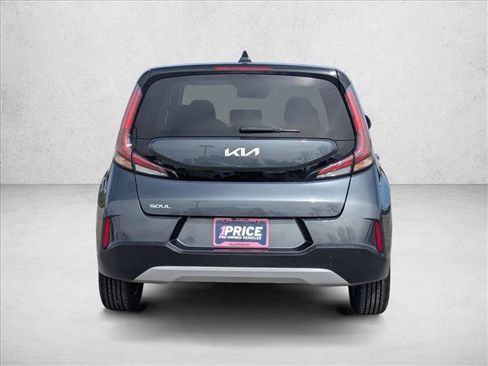 Used 2023 Kia Soul LX w/ LX Technology Package FWD image 7