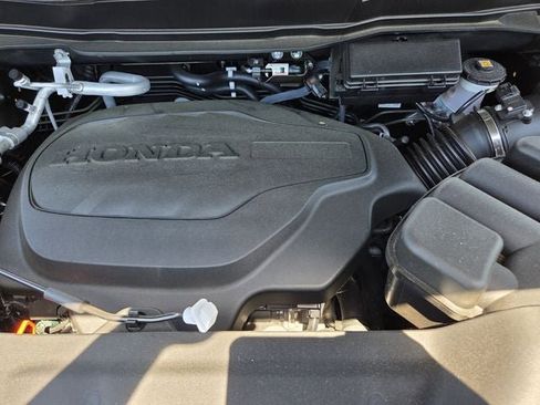 Certified 2025 Honda Ridgeline RTL image 28
