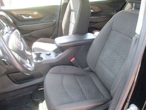 Used 2020 GMC Terrain SLE w/ Driver Convenience Package FWD image 17