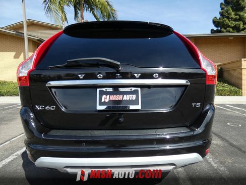 Used 2017 Volvo XC60 T5 Dynamic w/ Preferred Option Package FWD image 10