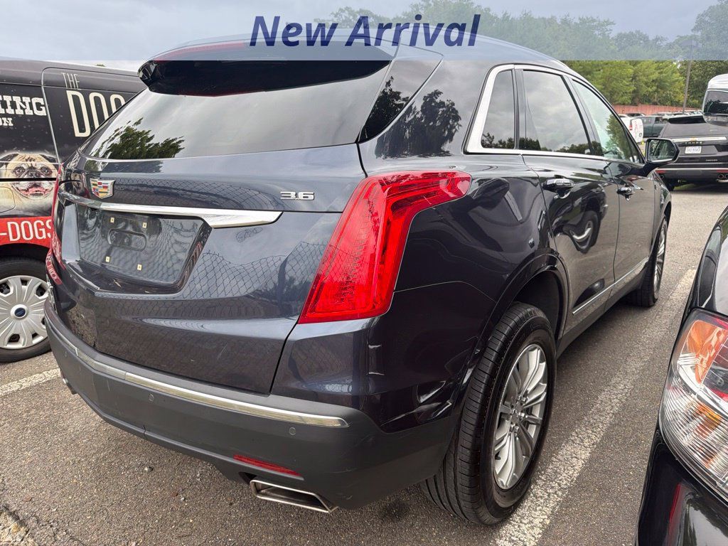 Used 2018 Cadillac XT5 Luxury w/ Driver Awareness Package AWD/4WD image 7