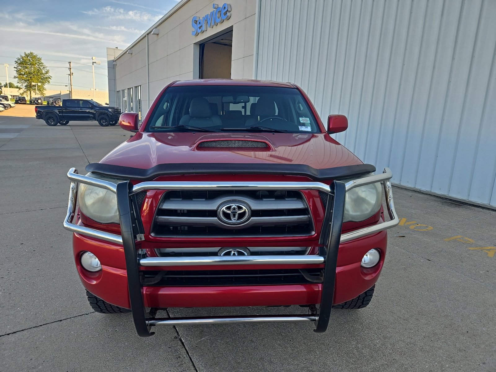 Used 2010 Toyota Tacoma 4x4 Double Cab V6 image 3