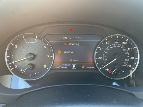 Used 2025 INFINITI QX50 Luxe w/ Accent Package image 17