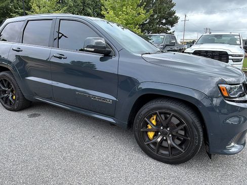 Used 2018 Jeep Grand Cherokee Trackhawk AWD/4WD image 5
