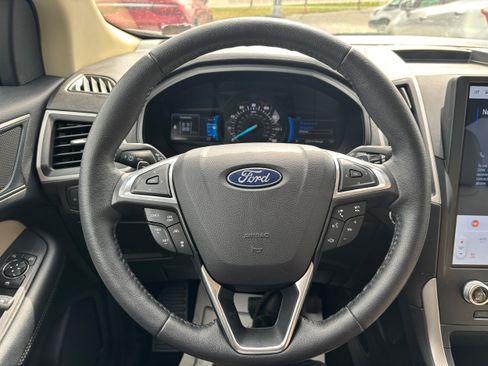 Used 2022 Ford Edge SEL w/ Convenience Package AWD/4WD image 13