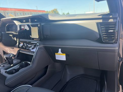 New 2026 GMC Sierra 1500 AT4X AWD/4WD image 31
